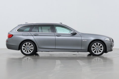 BMW 5 Serie Touring 530i Upgrade Edition | Panoramadak | Leder | Navigatie | Comfortstoelen+Memory | Stoelverwarming | Xenon | Getint Glas