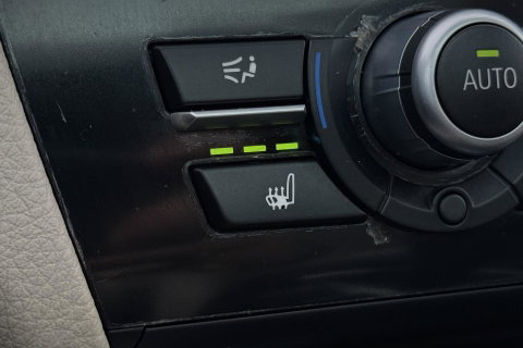 BMW 5 Serie Touring 530i Upgrade Edition | Panoramadak | Leder | Navigatie | Comfortstoelen+Memory | Stoelverwarming | Xenon | Getint Glas