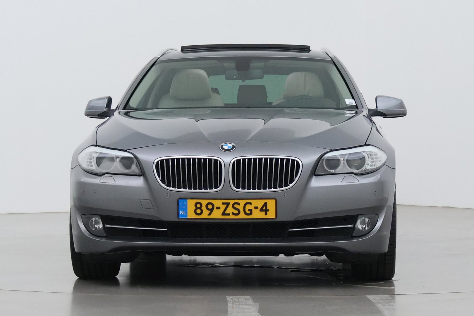 BMW 5 Serie Touring 530i Upgrade Edition | Panoramadak | Leder | Navigatie | Comfortstoelen+Memory | Stoelverwarming | Xenon | Getint Glas