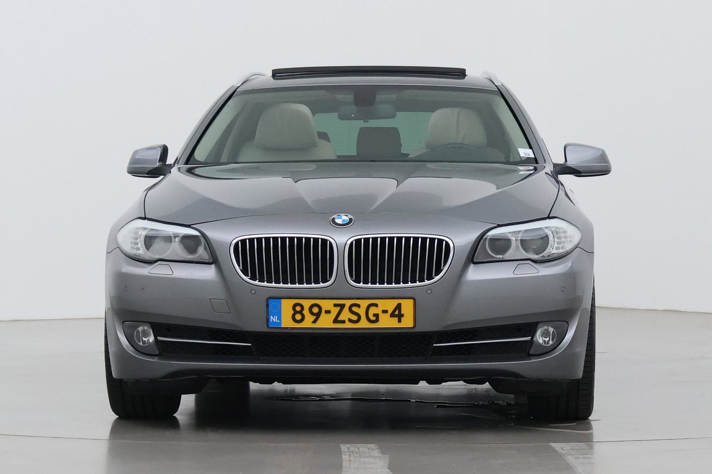 BMW 5 Serie Touring 530i Upgrade Edition | Panoramadak | Leder | Navigatie | Comfortstoelen+Memory | Stoelverwarming | Xenon | Getint Glas