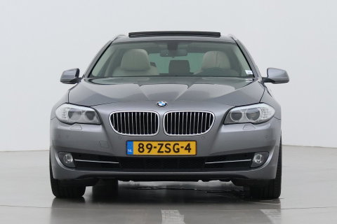 BMW 5 Serie Touring 530i Upgrade Edition | Panoramadak | Leder | Navigatie | Comfortstoelen+Memory | Stoelverwarming | Xenon | Getint Glas