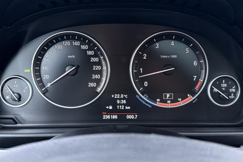 BMW 5 Serie Touring 530i Upgrade Edition | Panoramadak | Leder | Navigatie | Comfortstoelen+Memory | Stoelverwarming | Xenon | Getint Glas
