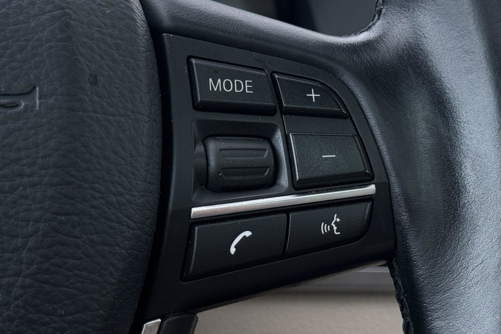 BMW 5 Serie Touring 530i Upgrade Edition | Panoramadak | Leder | Navigatie | Comfortstoelen+Memory | Stoelverwarming | Xenon | Getint Glas