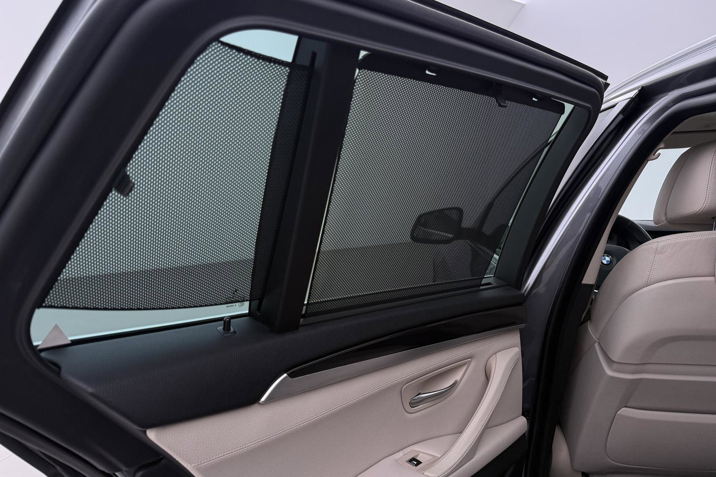 BMW 5 Serie Touring 530i Upgrade Edition | Panoramadak | Leder | Navigatie | Comfortstoelen+Memory | Stoelverwarming | Xenon | Getint Glas