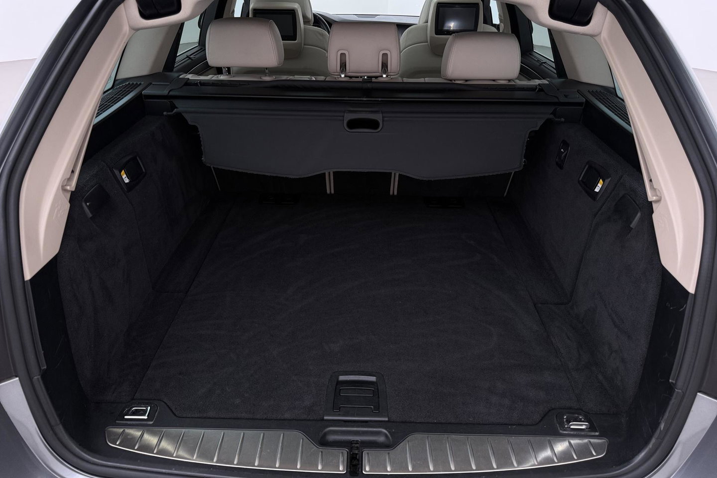 BMW 5 Serie Touring 530i Upgrade Edition | Panoramadak | Leder | Navigatie | Comfortstoelen+Memory | Stoelverwarming | Xenon | Getint Glas