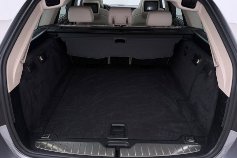 BMW 5 Serie Touring 530i Upgrade Edition | Panoramadak | Leder | Navigatie | Comfortstoelen+Memory | Stoelverwarming | Xenon | Getint Glas