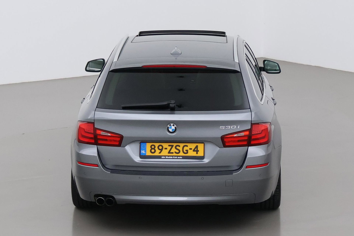 BMW 5 Serie Touring 530i Upgrade Edition | Panoramadak | Leder | Navigatie | Comfortstoelen+Memory | Stoelverwarming | Xenon | Getint Glas