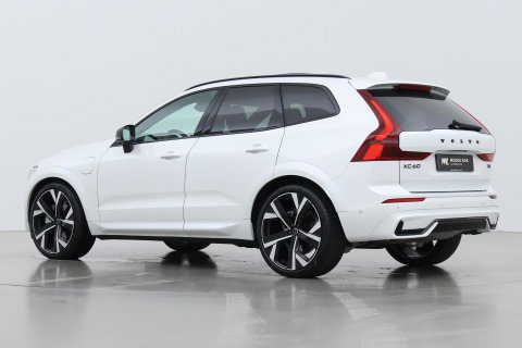 Volvo XC60 T6 Ultra Black Edition | 22 Inch | Bowers&Wilkins | Luchtvering | Trekhaak | 360° Camera | Stoelventilatie