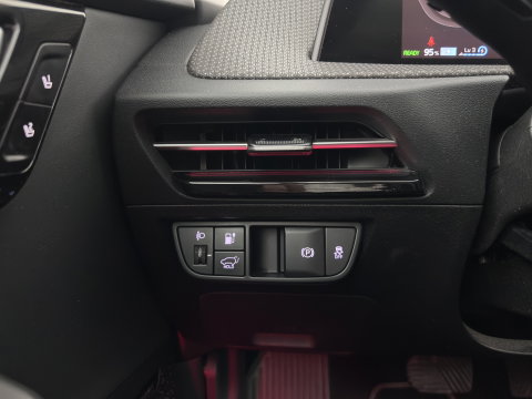 Kia Ev6 Plus Advanced 77.4 kWh [3-Fase-11kW] {SoH-93%} (INCL.BTW) Aut. *PANO | LEATHER | ADAPTIVE-CRUISE | DIGI-COCKPIT | MERIDIAN-AUDIO | MEMORY-PACK | FULL-LED | KEYLESS | CAMERA | DAB | BLIND-SPOT | NAVI-FULLMAP | PRIVACY-GLASS | AMBIENT-L