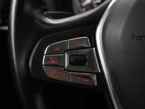 BMW X3 xDrive20i | Trekhaak | Panoramadak | Adaptive cruise | Half Leder | Head-up | Camera | Sfeerverlichting | Climate control | Stoelverwarming | Full LED |