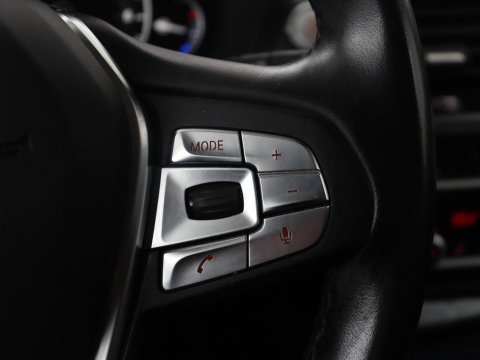BMW X3 xDrive20i | Trekhaak | Panoramadak | Adaptive cruise | Half Leder | Head-up | Camera | Sfeerverlichting | Climate control | Stoelverwarming | Full LED |