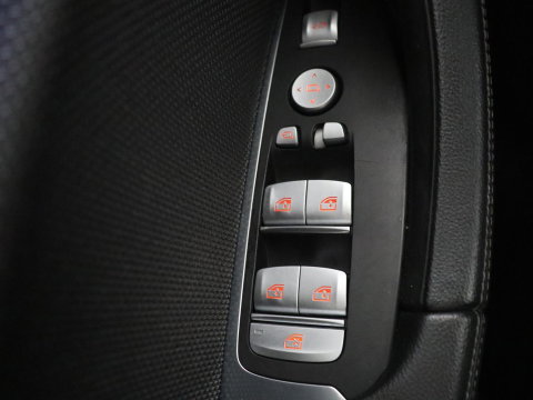 BMW X3 xDrive20i | Trekhaak | Panoramadak | Adaptive cruise | Half Leder | Head-up | Camera | Sfeerverlichting | Climate control | Stoelverwarming | Full LED |