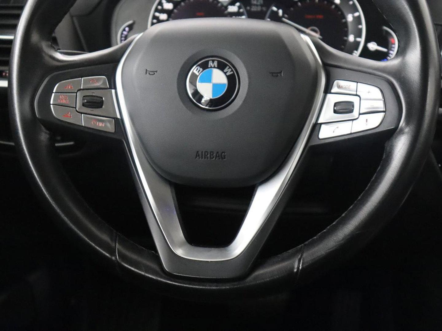 BMW X3 xDrive20i | Trekhaak | Panoramadak | Adaptive cruise | Half Leder | Head-up | Camera | Sfeerverlichting | Climate control | Stoelverwarming | Full LED |