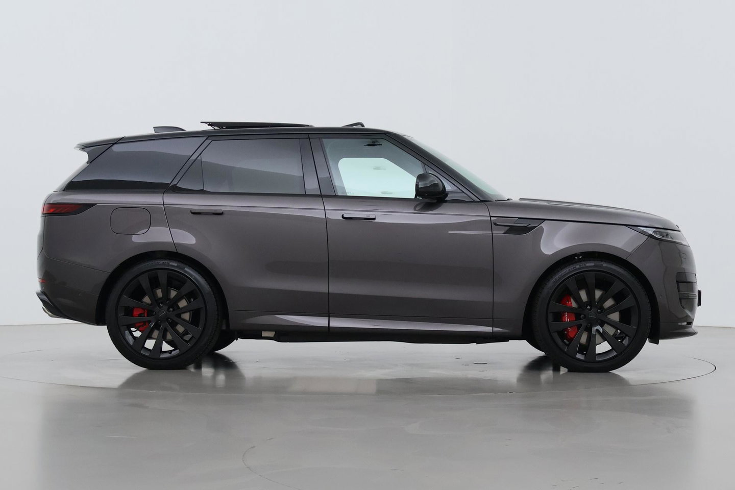 Land Rover Range Rover Sport 3.0 P550e Autobiography PHEV | Performance-voorstoelen | Black Pack | Massage | Meridian Surround | Koelbox | ClearSight | Trekhaak | 23 Inch