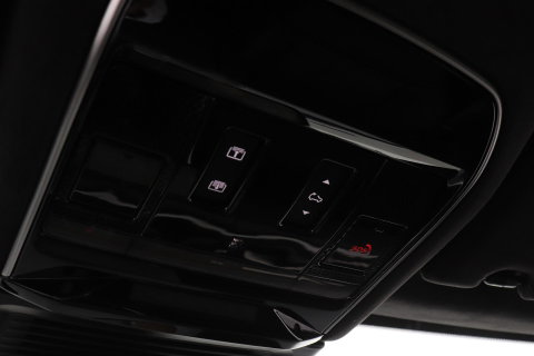 Land Rover Range Rover Sport 3.0 P550e Autobiography PHEV | Performance-voorstoelen | Black Pack | Massage | Meridian Surround | Koelbox | ClearSight | Trekhaak | 23 Inch