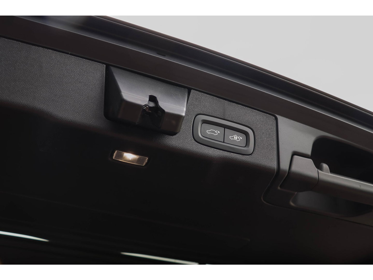 Volvo XC60 T6 AWD Ultra Black Edition 360 Cam Pano Trekhaak 21 inch Alarm