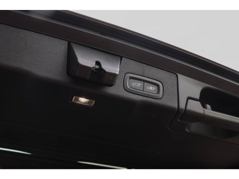 Volvo XC60 T6 AWD Ultra Black Edition 360 Cam Pano Trekhaak 21 inch Alarm