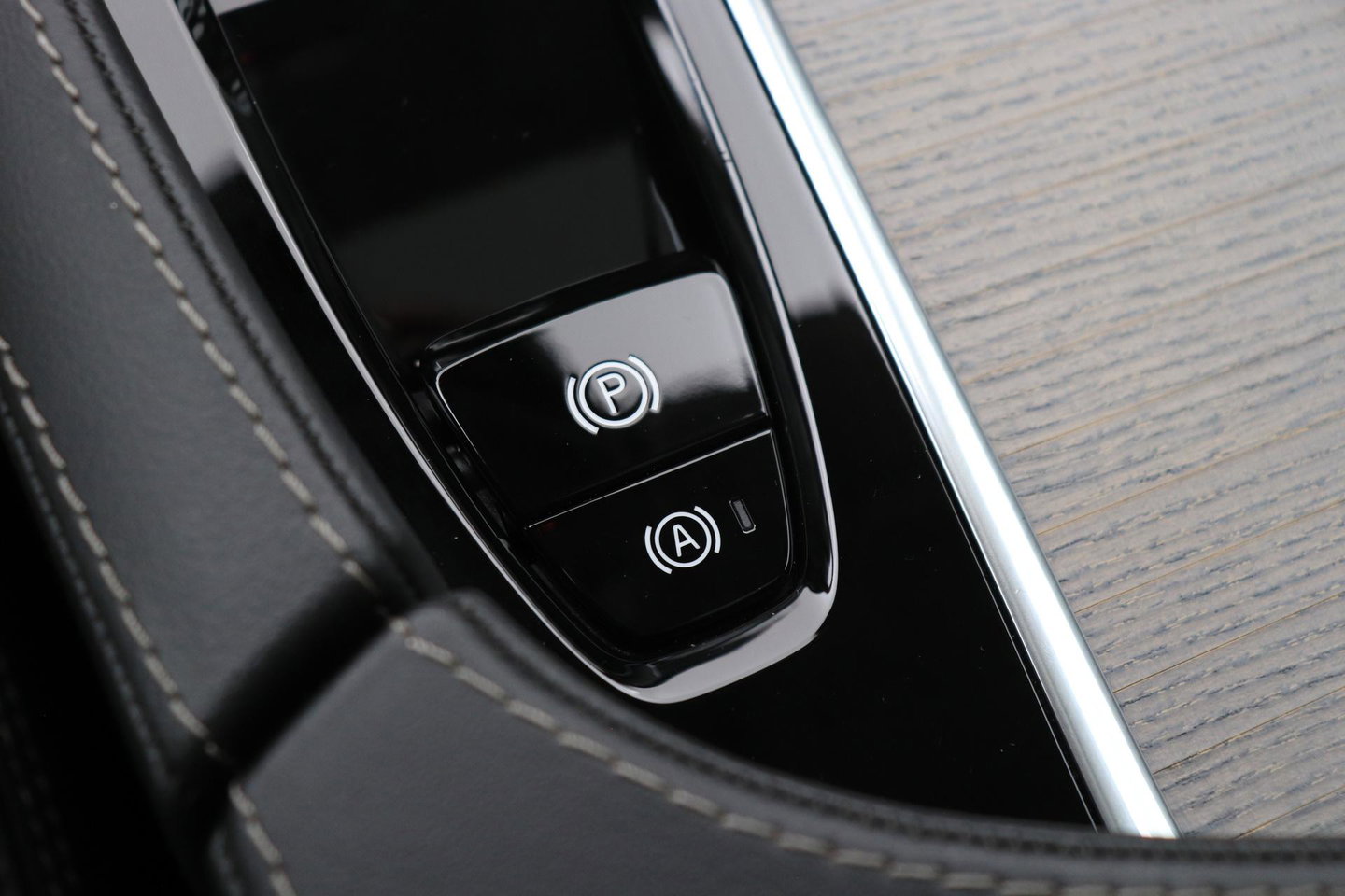 Volvo XC90 T8 Ultimate Bright | ACC | Luchtvering | Panoramadak | Harman/Kardon | Massage | Head-Up | 21 inch