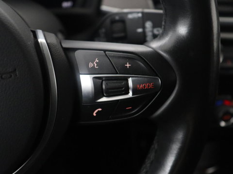 BMW X2 sDrive20i High Executive M-sport | Sportstoelen | Alcantara | Climate control | Full LED | Stoelverwarming | Cruise control | Park assist | Sfeerverlichting | 19'' |