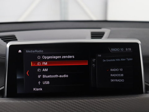 BMW X2 sDrive20i High Executive M-sport | Sportstoelen | Alcantara | Climate control | Full LED | Stoelverwarming | Cruise control | Park assist | Sfeerverlichting | 19'' |
