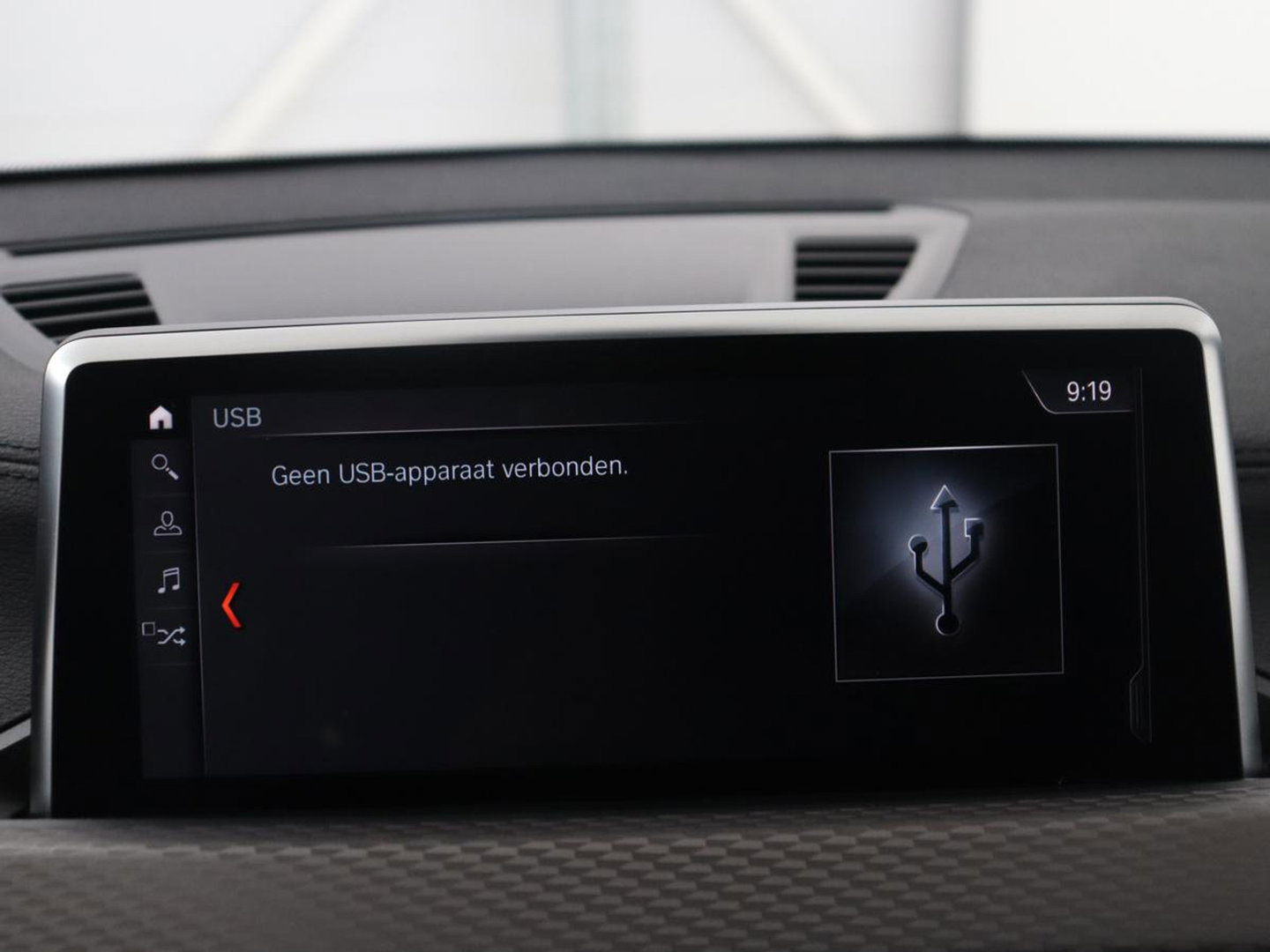 BMW X2 sDrive20i High Executive M-sport | Sportstoelen | Alcantara | Climate control | Full LED | Stoelverwarming | Cruise control | Park assist | Sfeerverlichting | 19'' |