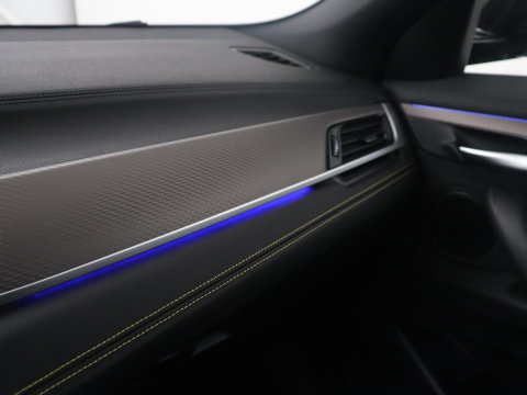 BMW X2 sDrive20i High Executive M-sport | Sportstoelen | Alcantara | Climate control | Full LED | Stoelverwarming | Cruise control | Park assist | Sfeerverlichting | 19'' |