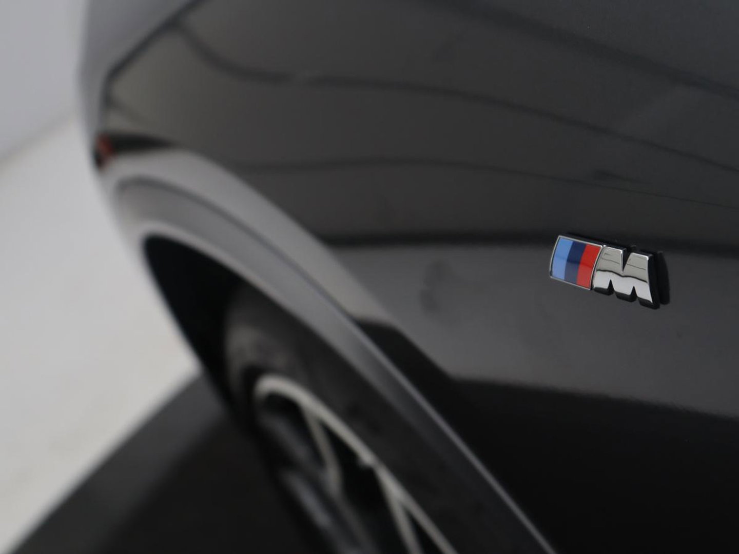 BMW X2 sDrive20i High Executive M-sport | Sportstoelen | Alcantara | Climate control | Full LED | Stoelverwarming | Cruise control | Park assist | Sfeerverlichting | 19'' |