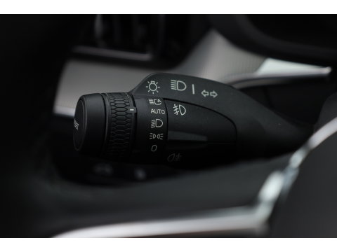 Volvo XC60 2.0 T6 Plug-in hybrid AWD Plus Dark | Trekhaak | 360 camera | Adap. Cruise | Dode hoek |Stoel + stuurverw. | Harman/ Kardon Audio
