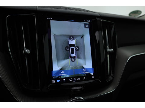 Volvo XC60 2.0 T6 Plug-in hybrid AWD Plus Dark | Trekhaak | 360 camera | Adap. Cruise | Dode hoek |Stoel + stuurverw. | Harman/ Kardon Audio