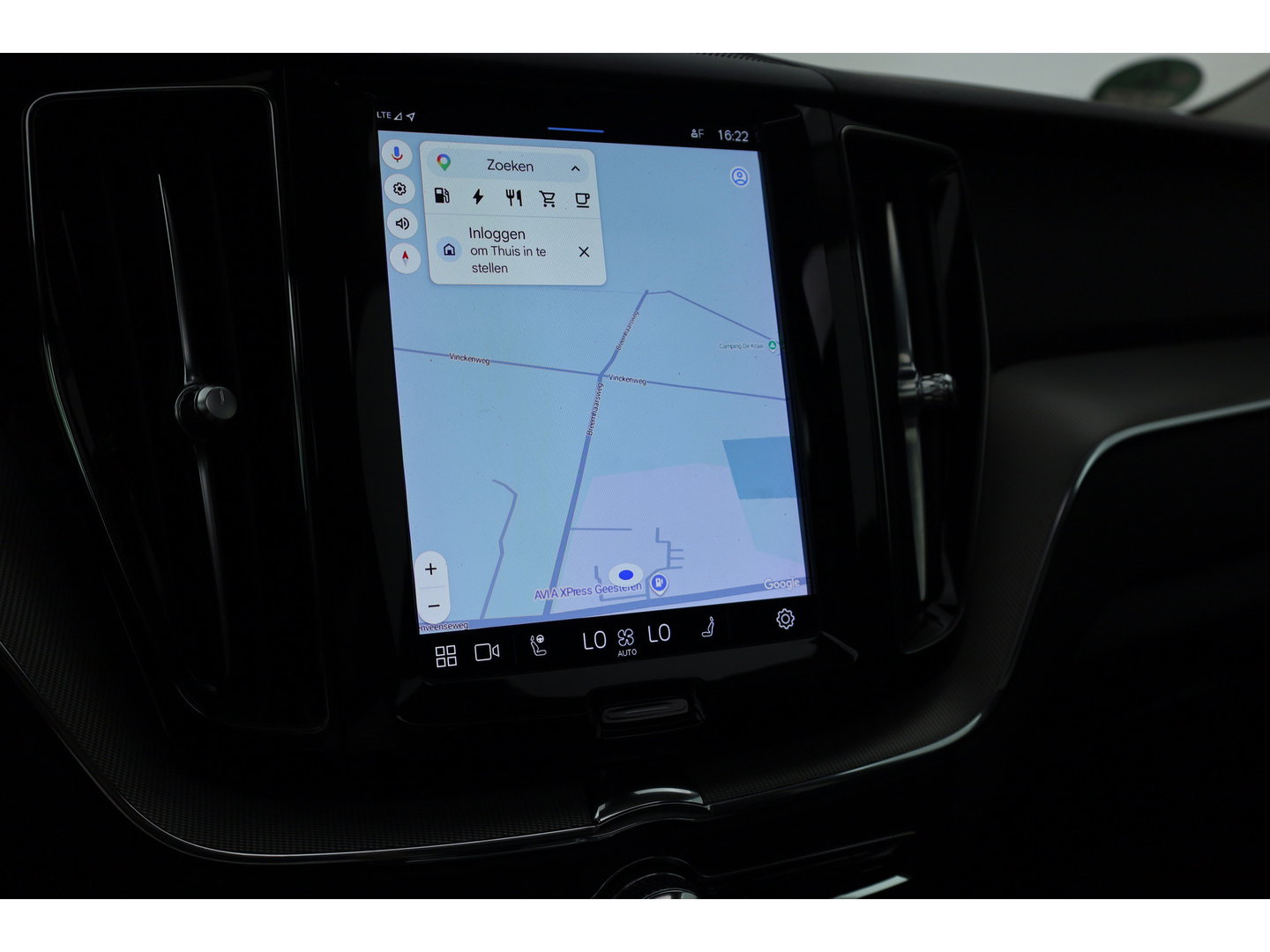 Volvo XC60 2.0 T6 Plug-in hybrid AWD Plus Dark | Trekhaak | 360 camera | Adap. Cruise | Dode hoek |Stoel + stuurverw. | Harman/ Kardon Audio