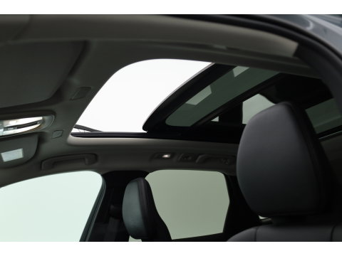 Volvo XC60 2.0 T6 Plug-in hybrid AWD Plus Dark | Trekhaak | 360 camera | Adap. Cruise | Dode hoek |Stoel + stuurverw. | Harman/ Kardon Audio