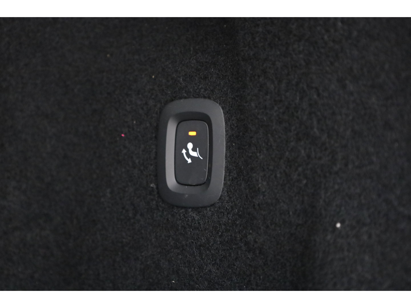 Volvo XC60 2.0 T6 Plug-in hybrid AWD Plus Dark | Trekhaak | 360 camera | Adap. Cruise | Dode hoek |Stoel + stuurverw. | Harman/ Kardon Audio