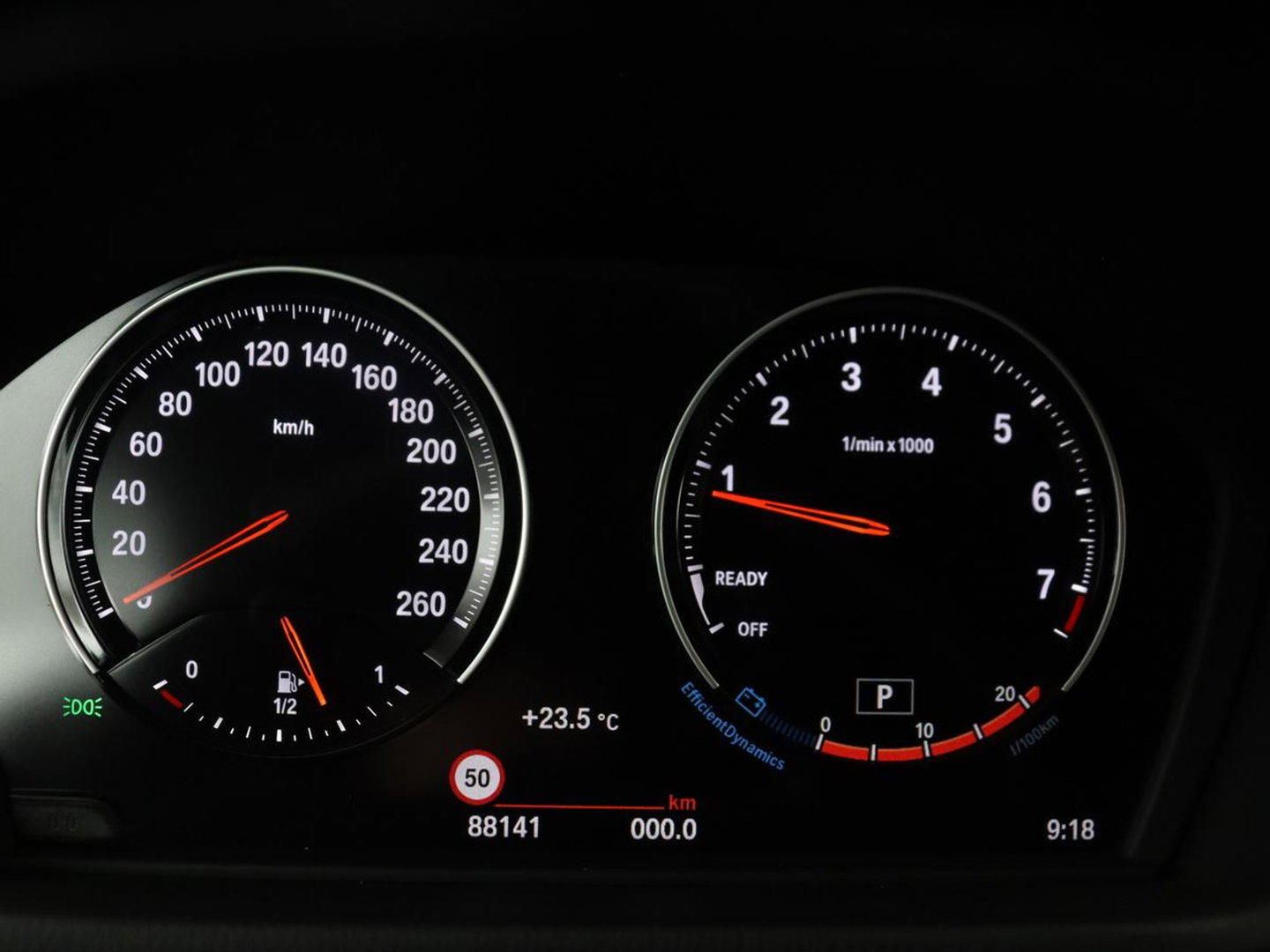 BMW X2 sDrive20i High Executive M-sport | Sportstoelen | Alcantara | Climate control | Full LED | Stoelverwarming | Cruise control | Park assist | Sfeerverlichting | 19'' |