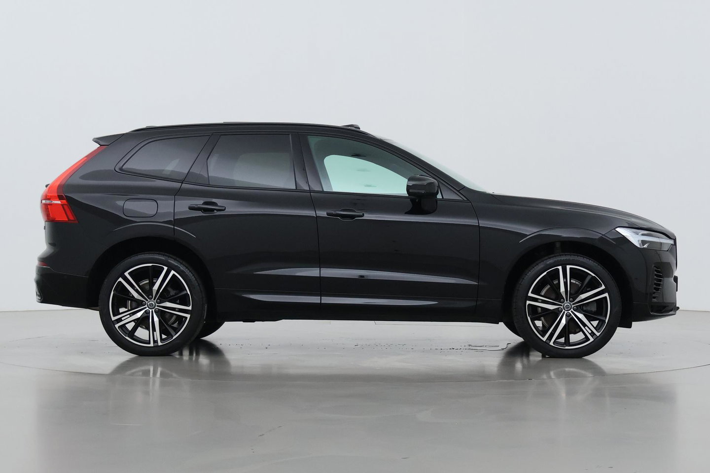 Volvo XC60 T8 Plus Dark | Harman/Kardon | Panoramadak | 360° Camera | BLIS | Stoel+Stuurverwarming | ACC