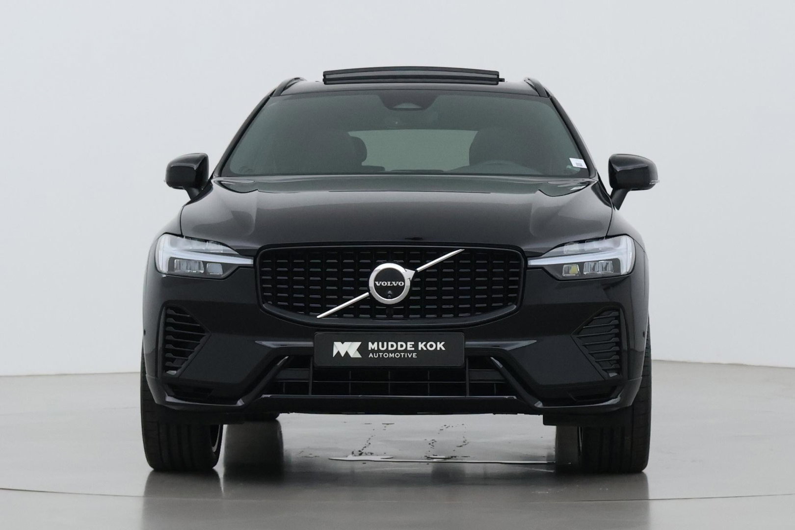 Volvo XC60 T8 Plus Dark | Harman/Kardon | Panoramadak | 360° Camera | BLIS | Stoel+Stuurverwarming | ACC