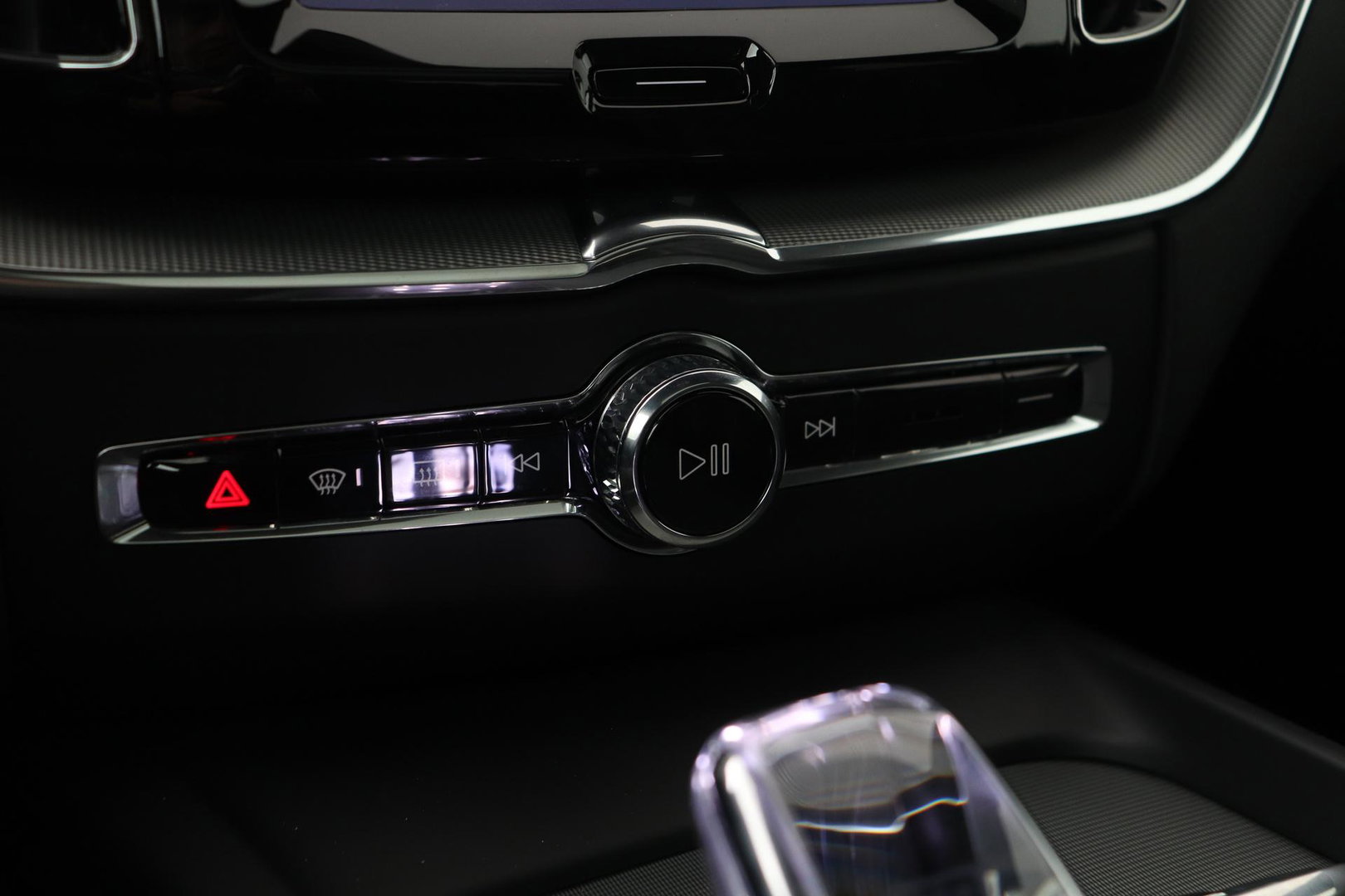 Volvo XC60 T8 Plus Dark | Harman/Kardon | Panoramadak | 360° Camera | BLIS | Stoel+Stuurverwarming | ACC