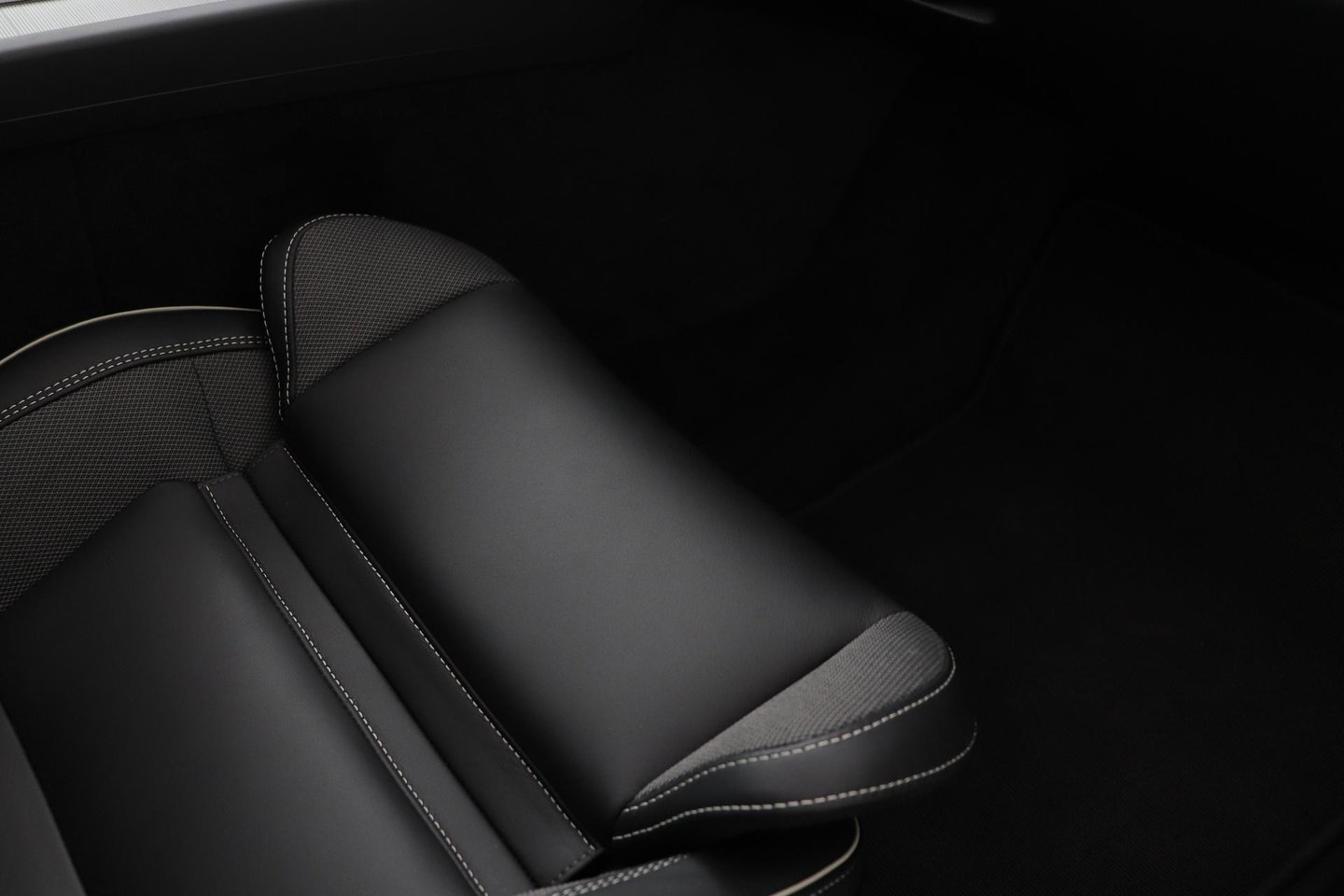 Volvo XC60 T8 Plus Dark | Harman/Kardon | Panoramadak | 360° Camera | BLIS | Stoel+Stuurverwarming | ACC