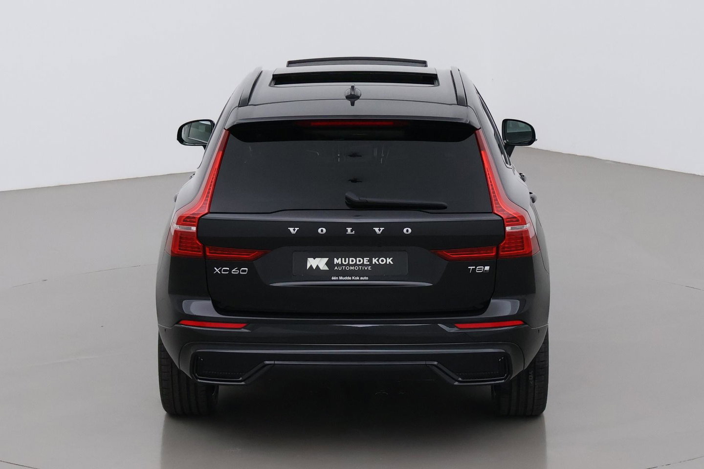 Volvo XC60 T8 Plus Dark | Harman/Kardon | Panoramadak | 360° Camera | BLIS | Stoel+Stuurverwarming | ACC