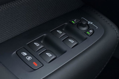 Volvo XC60 T6 Plus Black Edition | Harman/Kardon | Pilot Assist | Panoramadak | 360° Camera | Head-Up | Stoel+Stuurverwarming | 21 Inch