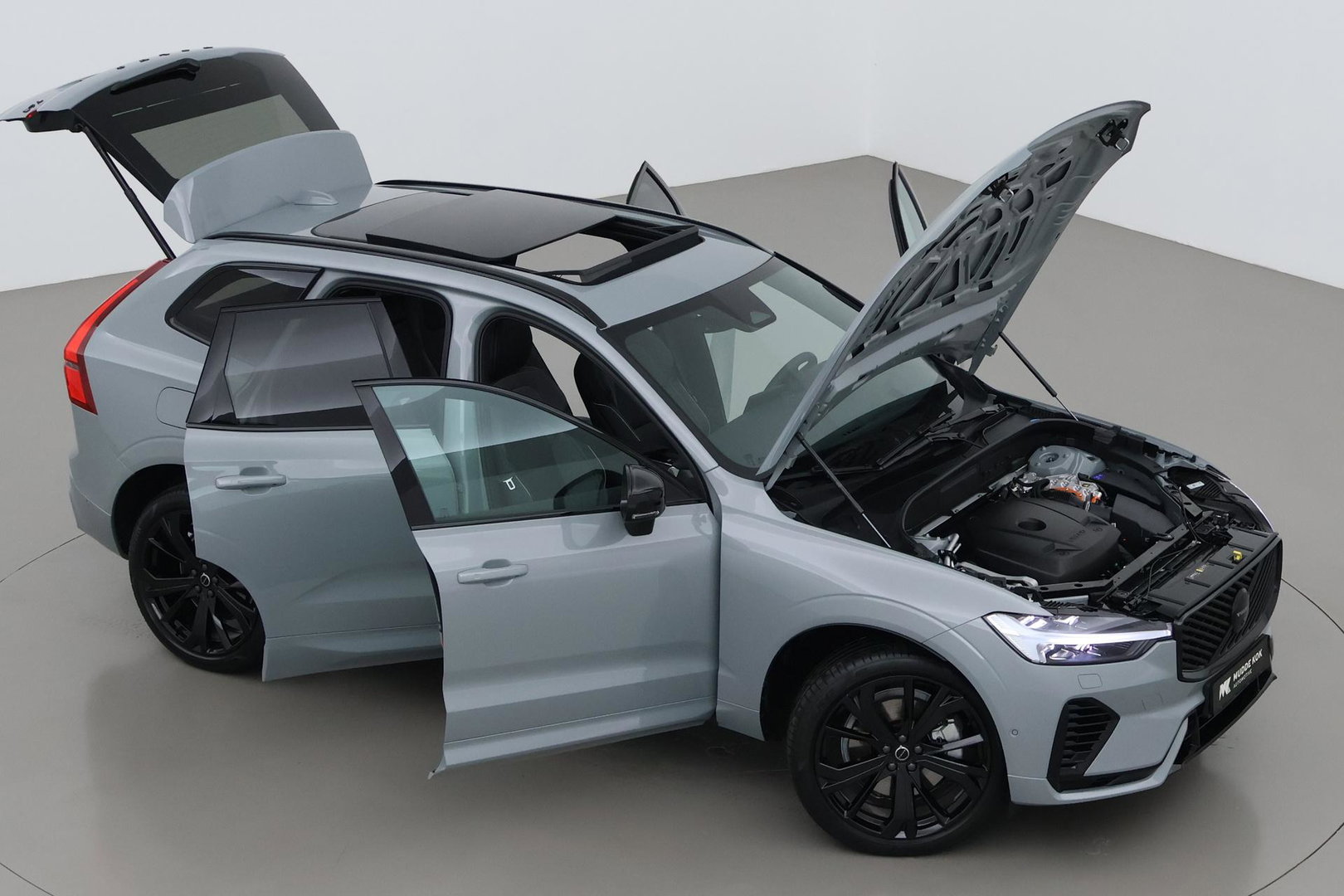 Volvo XC60 T6 Plus Black Edition | Harman/Kardon | Pilot Assist | Panoramadak | 360° Camera | Head-Up | Stoel+Stuurverwarming | 21 Inch