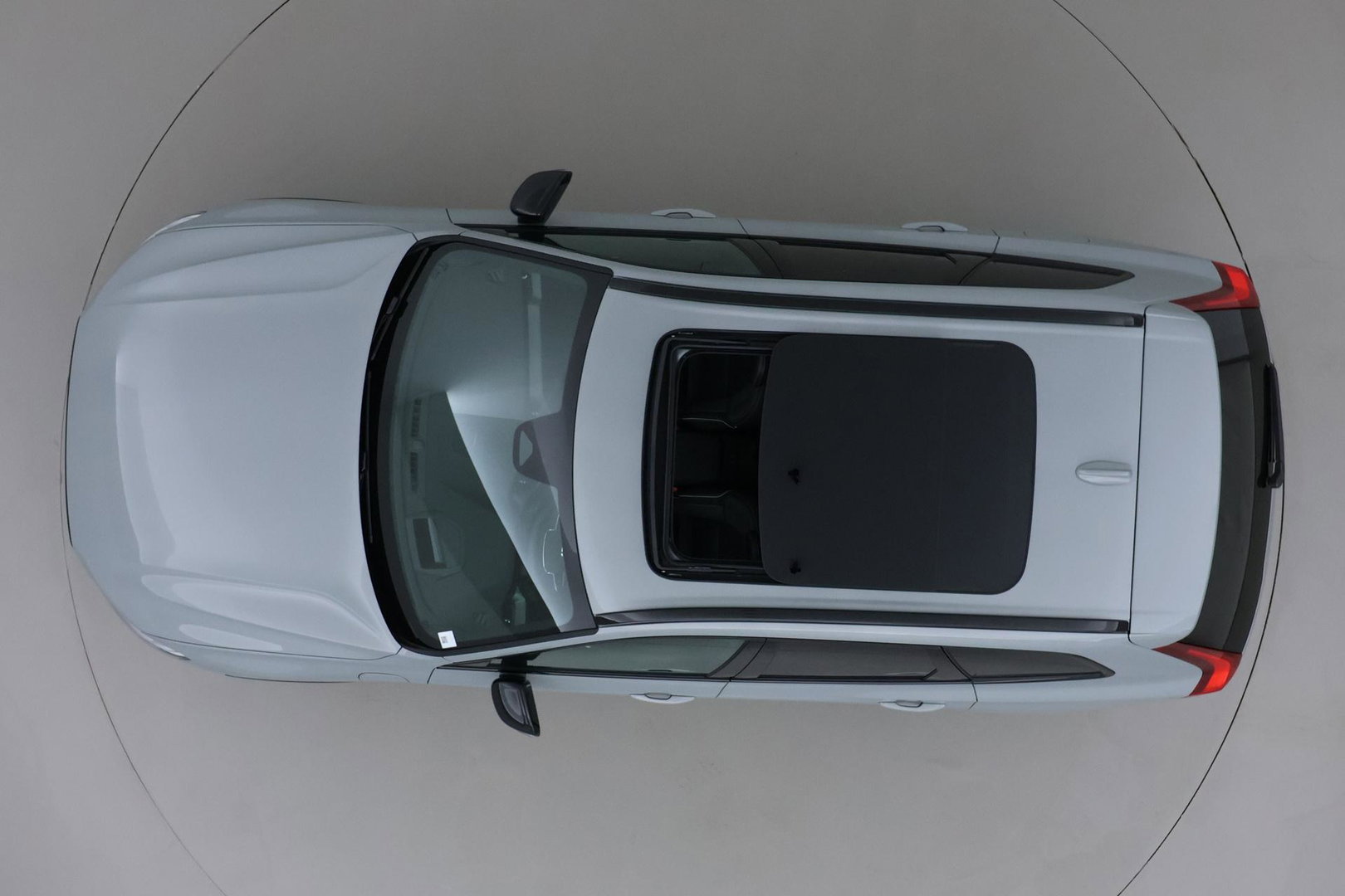Volvo XC60 T6 Plus Black Edition | Harman/Kardon | Pilot Assist | Panoramadak | 360° Camera | Head-Up | Stoel+Stuurverwarming | 21 Inch