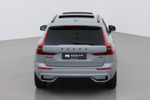 Volvo XC60 T6 Plus Black Edition | Harman/Kardon | Pilot Assist | Panoramadak | 360° Camera | Head-Up | Stoel+Stuurverwarming | 21 Inch