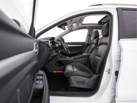 MG ZS EV Luxury 45 kWh {SoH-87%} (INCL-BTW) Aut. *PANO | LEATHER | CCS-FASTLOADER | KEYLESS | NAVI-FULLMAP | ADAPTIVE-CRUISE | CAMERA | HEATED-SPORTSEATS | CARPLAY | BLINDSPOT | DAB | LANE-ASSIST | 17''ALU*