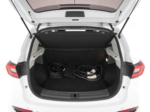 MG ZS EV Luxury 45 kWh {SoH-87%} (INCL-BTW) Aut. *PANO | LEATHER | CCS-FASTLOADER | KEYLESS | NAVI-FULLMAP | ADAPTIVE-CRUISE | CAMERA | HEATED-SPORTSEATS | CARPLAY | BLINDSPOT | DAB | LANE-ASSIST | 17''ALU*