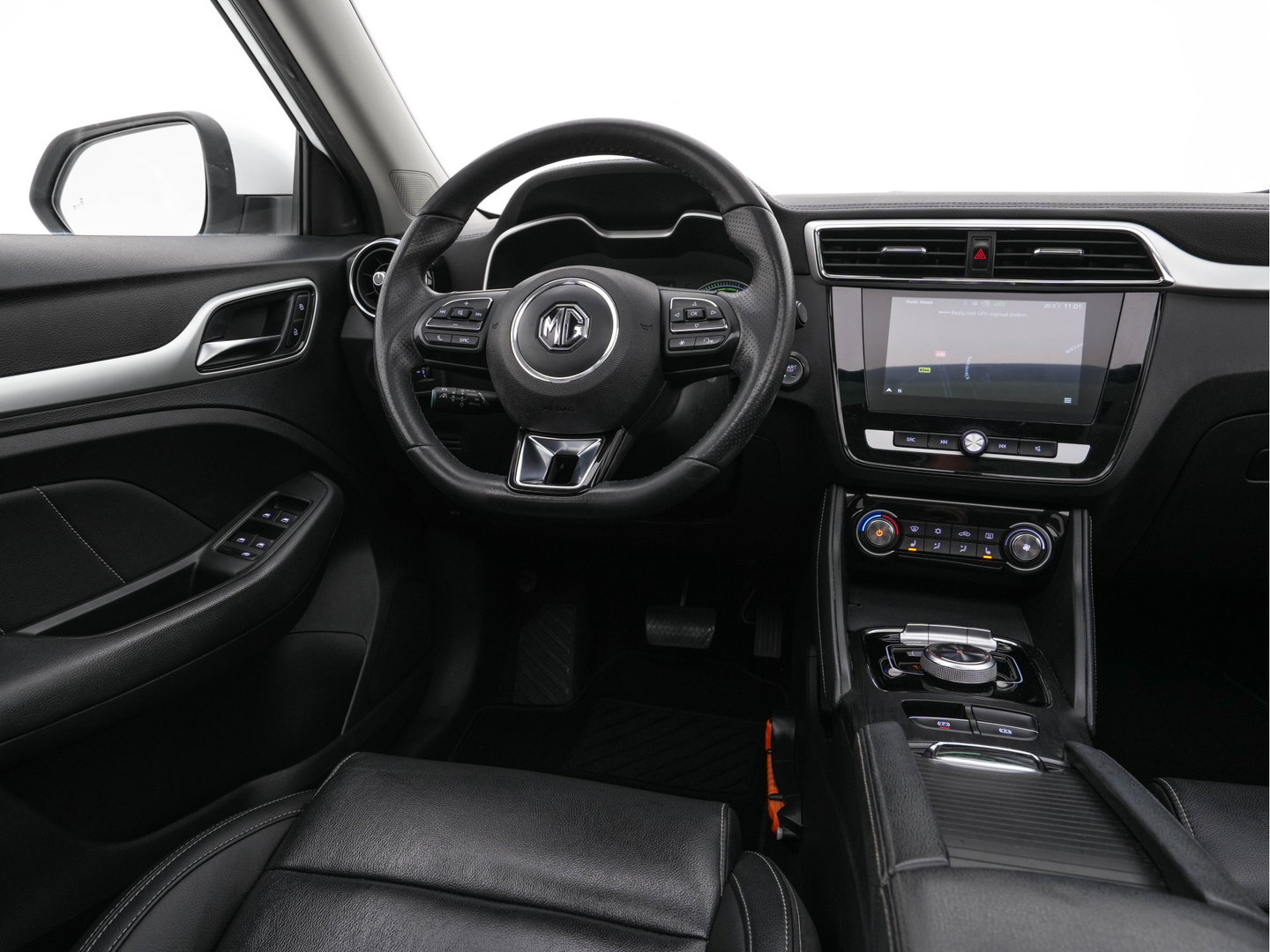 MG ZS EV Luxury 45 kWh {SoH-87%} (INCL-BTW) Aut. *PANO | LEATHER | CCS-FASTLOADER | KEYLESS | NAVI-FULLMAP | ADAPTIVE-CRUISE | CAMERA | HEATED-SPORTSEATS | CARPLAY | BLINDSPOT | DAB | LANE-ASSIST | 17''ALU*