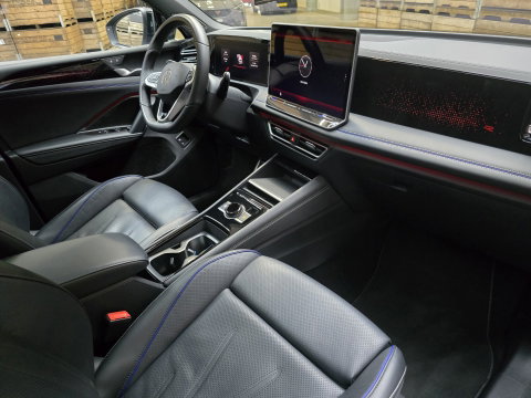 Volkswagen Tiguan 1.5 eHybrid R-Line Edition Pano Leder IQ HUD Trekhaak Blackstyle 20" LM
