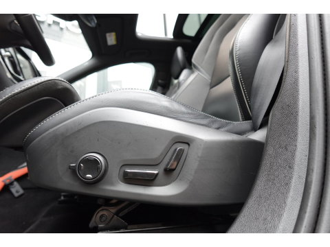 Volvo XC60 2.0 T8 Twin Engine AWD Design PANO EYLESS CAM