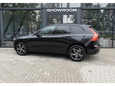 Volvo XC60 2.0 T8 Twin Engine AWD Design PANO EYLESS CAM