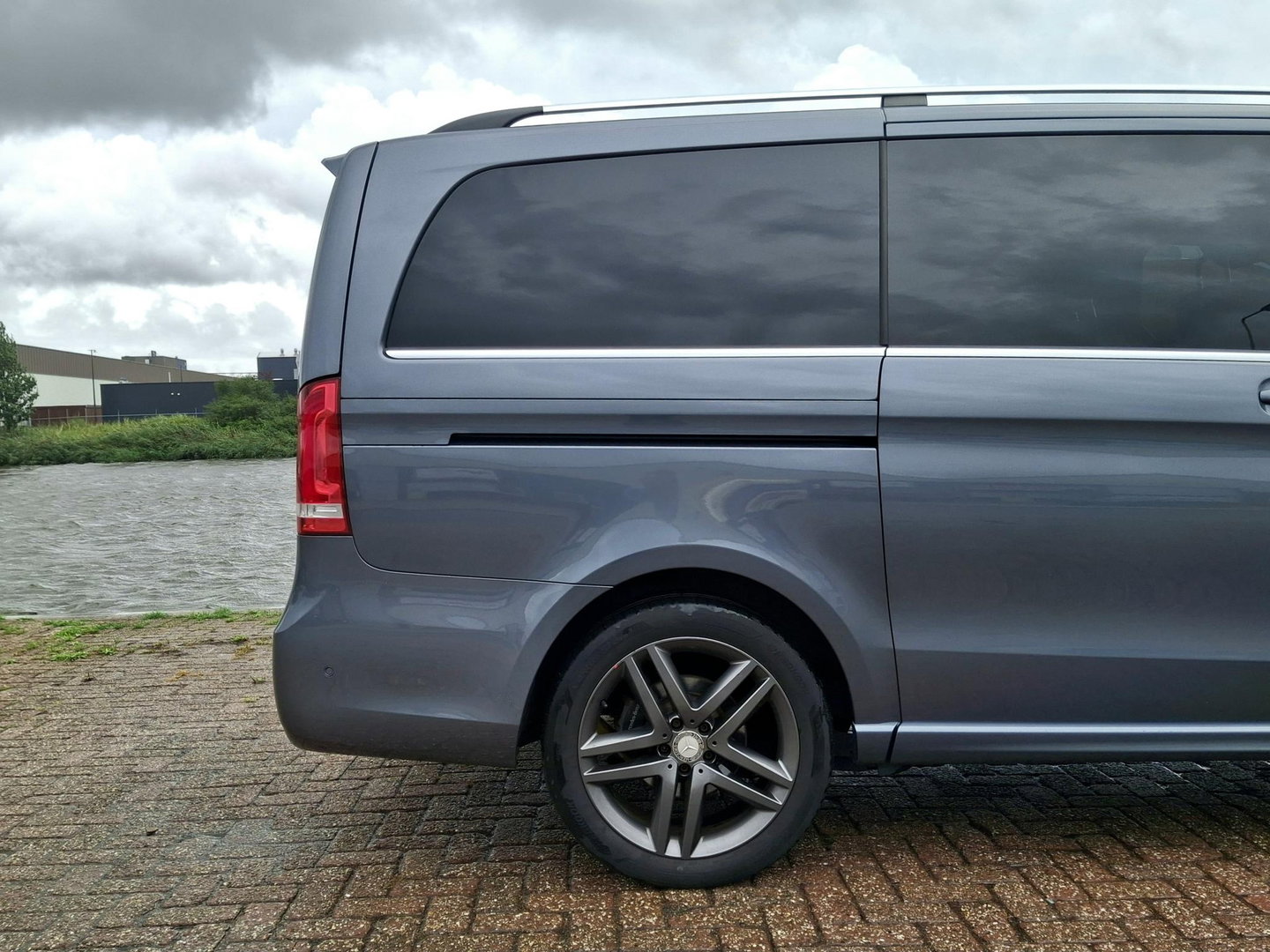 Mercedes-Benz V-Klasse 250d 4-MATIC Lang DC AMG | LEDER | 360 | LED | BURMESTER | BEKER KOELING \ VERWARMING | STANDKACHEL