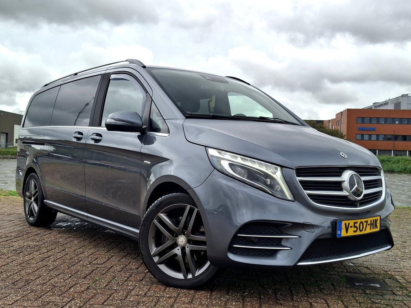 Mercedes-Benz V-Klasse 250d 4-MATIC Lang DC AMG | LEDER | 360 | LED | BURMESTER | BEKER KOELING \ VERWARMING | STANDKACHEL